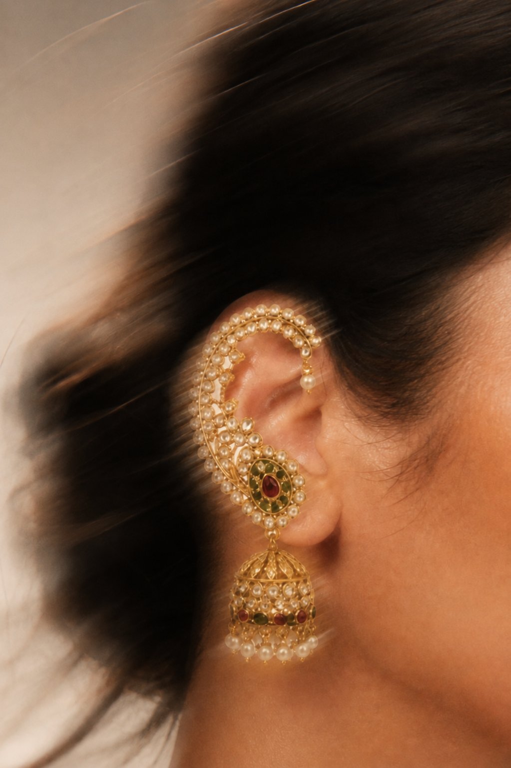 Earcuffs & Ear Crawlers earrings by Pardesia